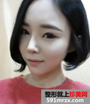 ���^�����sС���g(sh��),����һ������Ů